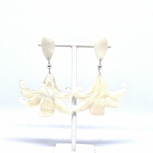 Petite Broche Lis Blanc (Copie) - bo pendante lys blanc