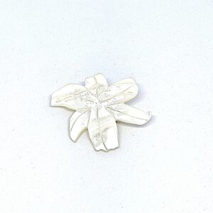 petite broche lys blanc