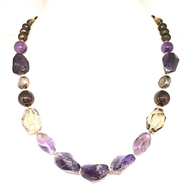 Collier Montmartre (Copie) - collier belle de nuit.2jpg